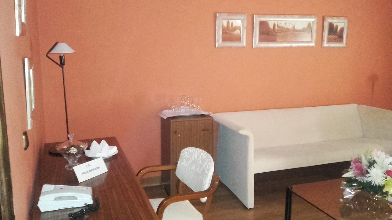 Balneario De Ledesma Otel Vega de Tirados Dış mekan fotoğraf